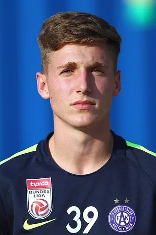 Александар Юкич