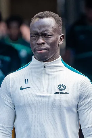 Авер Мабил
